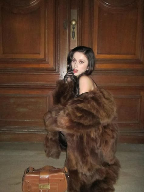 Bella hadid balenciaga femme fatale dark feminine Lana del rey coquette aesthetic lanadelreyvinyl dior poison vivienne westwood Dior Columbus Dior Galliano John galliano mugler red love witch lost cherry tom Ford Woman power oh who is she? Mugler Kate moss shalom Harlow poison ivy fashion John galliano 2000s Dior Apres Ski Outfits, Fur Outfit, Luxury Lifestyle Fashion, Mob Wife, New York Photos, Brown Fur, Russian Doll, Russian Fashion, Winter Aesthetic