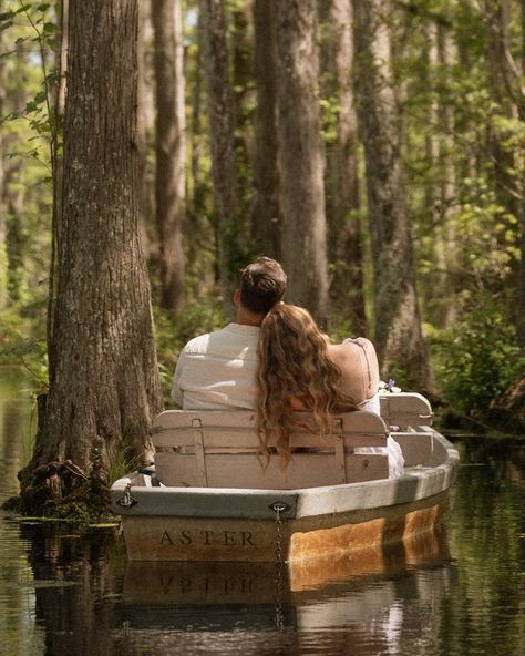 This is your sign to have your engagement session at Cypress Gardens near Charleston SC where the notebook was filmed! *Please note: I am located in Greensboro NC and do require a travel fee for sessions here* #thenotebook #cypressgardens #engagementphotos #photographer #ncphotographer #scphotographer The Notebook Inspired Wedding, Notebook Themed Engagement Photos, The Notebook Inspired Photoshoot, The Notebook Photoshoot, The Notebook Engagement Photos, The Notebook Wedding, Cypress Gardens Sc, Engagement Shoot Props, Boat Engagement Photos