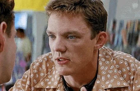 Stu Macher Scream, Moonlit Winter, Stu Macher, Scream 1996, Matthew Lillard, Scream Cast, Scream 1, Gritted Teeth, Wes Craven