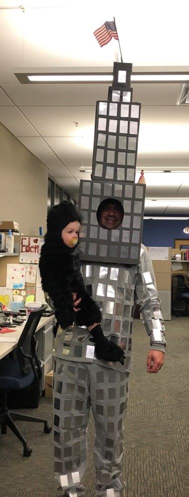 Great Halloween costume when you have a little one to tote around! Empire State Building! Building Costume, Great Halloween Costumes, Family Halloween Costumes, Family Halloween, Empire State, Empire State Building, Holiday Fun, Halloween Costume, Little One