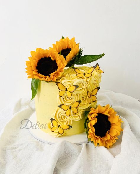 #sunflower #cakeideas #yellowaesthetic #butterflies #buttercreamcake #sunflowercake Cake With Sunflowers, Birthday Cake For Him, Yellow Aesthetic, Fondant Cake, Buttercream Cake, Fondant, Butterflies, Sunflower, Birthday Cake