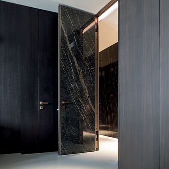 Oikos Entrance architectural solutions Modern Entrance Door, Frameless Door, Large Hallway, Luxury Door, Big Doors, Safety Door, Modern Entrance, Go Big Or Go Home, Concealed Hinges