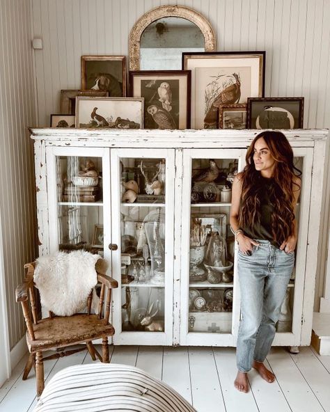 Antique Display Cabinet Ideas, Office Hutch, Antique Bookshelf, Hutch Ideas, Farmhouse Style Wreath, Liz Marie, Liz Marie Blog, Antique Booth, Booth Displays