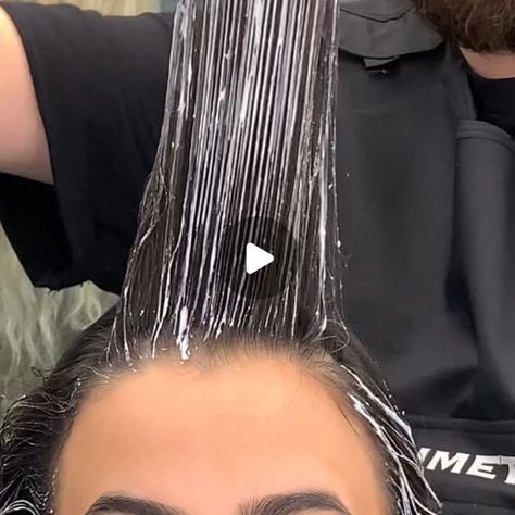 Mehmet Şahin on Instagram: "Brushlight 🫶🏼 #brushlight #hair #hairstyle #haircolor" Brush On Highlights Hair Diy, Brush Light Hair, How To Do Highlights, Brush Highlights, Eyelash Brush, Mid Length Hair, Light Hair, Length Hair, Balayage Hair