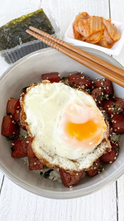 Korean Spam Musubi, Spam And Egg Musubi, Spam Musubi Rice Bowl, Spam Musubi Bowl Recipe, Musubi Bowl Recipe, Spam Bowl Recipes, Musubi In A Bowl, Spam Bowl, Easy Spam Musubi