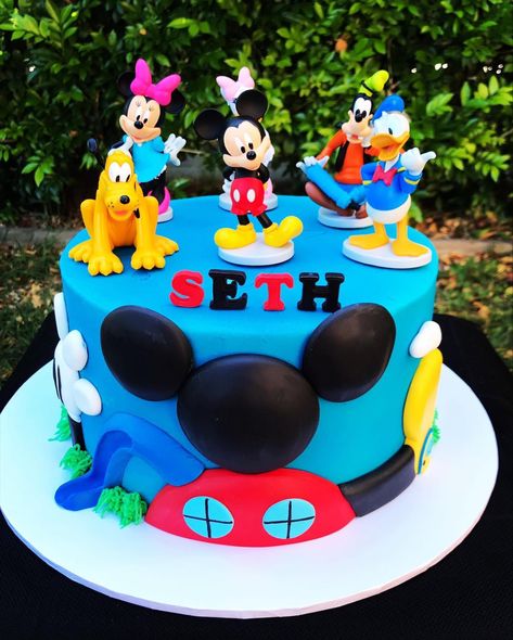 Pastel Oh Toodles, Mickey Mouse Funhouse Birthday Cakes, Mickey Clubhouse Cake, Mickey And Friends Birthday Cake, Mickey Mouse And Friends Cake, Mickey And Friends Cake, Mickey Mouse Cake Ideas, Mickey Mouse Clubhouse Birthday Cake, Mickey Birthday Cakes