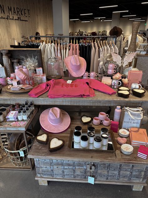 Boutique Owner Aesthetic, Pink Country Aesthetic, Pink Western Aesthetic, Pink Western Outfit, Boutique Western, Boutique Aesthetic, Dream Boutique, Country Boutique, Hat Bar