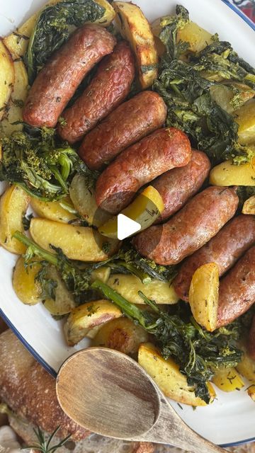 Francesca Carmela on Instagram: "Sasicc’ e friariell’ as the Neapolitans would say!  Sausage and Broccoli Rabe with potatoes is easy and delicious.  It makes an amazing dinner and an even better sandwich the next day!  I love serving this with roasted potatoes.  It completes the meal for me.  And OF COURSE some Italian bread too, naturalmente ci vuole 😂🤌🏻

Comment Sausage and I will send you the link to my recipe

#italianfood #italiancooking #italiancook #italianrecipes #italianmom #italian #italiangirl #eatlikeanitalian #recipe #easydinner #weeknightdinner #dinnerideas #homecooking #sausage #broccolirabe #eeeeeats #instafood #foodstagram #cookwithme #cookwithlove #cooking" Sausage And Broccoli Rabe, Roasted Sausage, Sausage And Broccoli, Sausage And Potatoes, Broccoli Rabe, Chicken Potatoes, Italian Bread, Italian Cooking, Fun Dinners