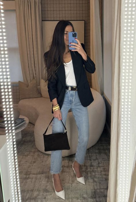 Arielle Charnas Style, Heels Work Outfit, Blazer Shoes, Arielle Charnas, Summer Office Outfits, Jeans Blazer, Blazer Outfits Casual, Business Outfits Women, Relaxed Outfit