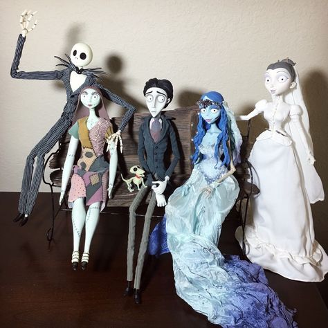 MmDisney200 — Corpse bride before Christmas Corpse Bride Doll, Love And Obsession, Corpse Bride Movie, Clay Monsters, Sign Language Alphabet, Tim Burton Art, Humanoid Creatures, Tim Burton Movie, Couple Painting