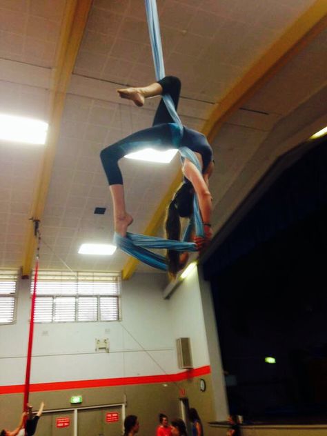 Ariel Silks, Aerial Sling, Aerialist Workout, Magic Dance, Aerial Yoga Hammock, Flexibility Routine, Yoga Hammock, Aerial Hammock, Aerial Acrobatics