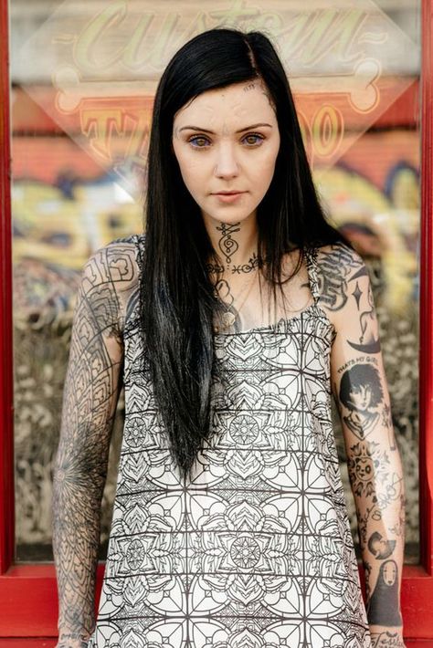 Grace Neutral Tattoo, Alien Beauty, Grace Neutral, Princess Tattoo, Alt Girls, Tattoed Girls, Body Modification, Princess Grace, Sleek Hairstyles