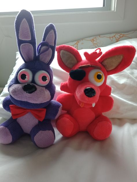 Bonnie And Foxy Fanart, Fnaf Foxy And Bonnie, Foxy And Bonnie Matching Icons, Bonnie And Foxy Matching Pfp, Bonnie X Foxy, Foxy And Bonnie, Bonnie And Freddy, Bonnie And Foxy, Freddy And Bonnie