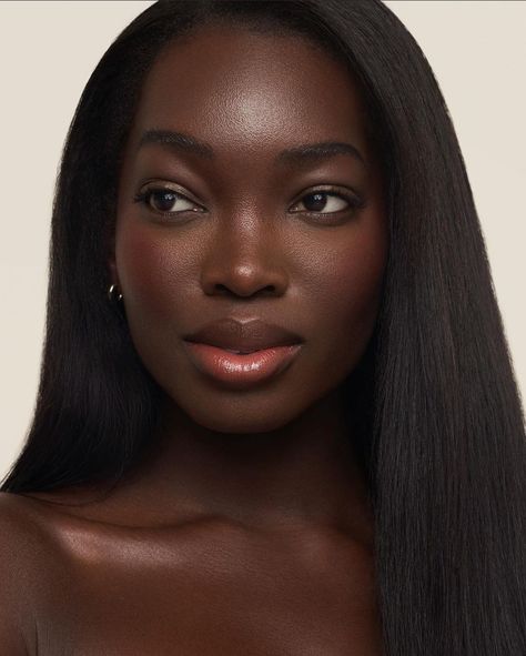 Prom Vibes, Bronze Makeup Look, Business Campaign, Wedding Playlist, Brown Skin Makeup, Dark Skin Beauty, Cute Makeup Looks, Dark Skin Makeup, Back To Basics