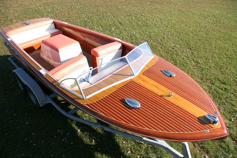 Antique Boats Chris Craft 26' Triple Cockpit