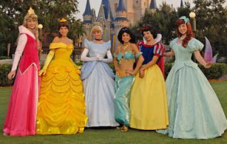 Tips from the Disney Divas & Devos: Auditioning for a job at Disney Disney World Princess, Characters Cosplay, Disneyland Characters, Disneyland Princess, The Disney Princesses, Circus Characters, Cinderella's Castle, Disney World Characters, Disney Face Characters