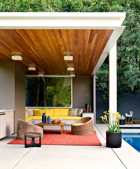 Terrace Furniture Design, Midcentury Patio, Mid Century Modern Patio, Modern Pergola Designs, Front Porch Furniture, Modern Patio Design, Terrace Furniture, Concrete Patios, Modern Outdoor Patio