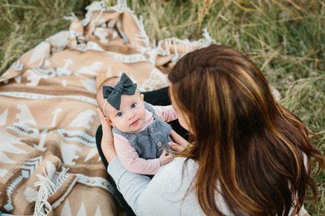 3 month old baby milestone session. Blanket, bows, and adorable outfits.  family photography, family photographer, denver family photographer, Outdoor Baby Pictures, 3 Month Old Baby Pictures, Newborn Family Pictures, 2 Month Old Baby, Baby Family Pictures, 4 Month Old Baby, Mommy And Me Photo Shoot, Baby Milestones Pictures, Family Photos With Baby