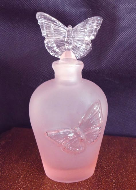 Butterflies Pictures, Pacifica Perfume, Butterfly Stuff, Lillie Langtry, Pretty Bottles, Fragrance Bottles, Pretty Perfume Bottles, Beautiful Perfume Bottle, Antique Perfume Bottles