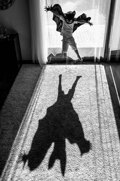 Batman By Anna Kuncewicz, Poland (1st Place In The Silhouette Category, Second Half) #Photography Black And White Portrait Photography, Kind Photo, Shadow Photography, Black And White Portrait, Foto Tips, White Portrait, Black White Photos, Bw Photo, White Photos