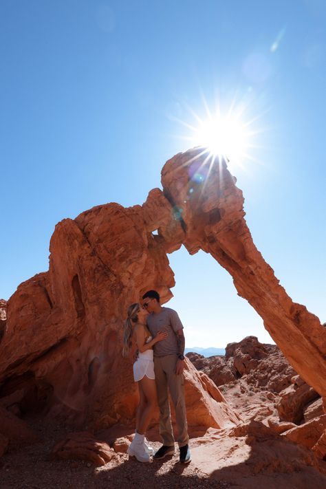 Valley of Fire | las vegas hikes | las vegas trails | day trip from las vegas | valley of fire sp | elephant rock | easy hikes | starburst photography Starburst Photography, Recreate Photos, La Hikes, Raiders Baby, Valley Of Fire State Park, Elephant Rock, Travel Picture Ideas, Photo Recreation, Valley Of Fire