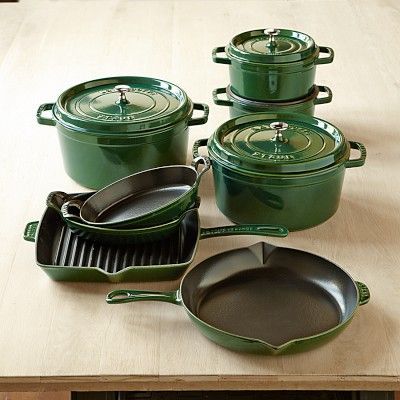 Interesting Kitchens, Staub Cookware, Vintage Cookware, Gadgets Kitchen Cooking, Pots And Pans Sets, Kitchenware Store, Cast Iron Cooking, Cast Iron Cookware, Cute Kitchen