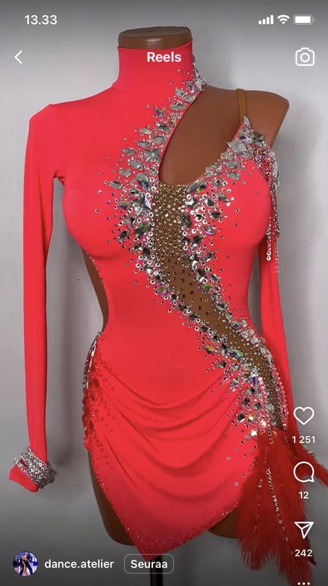 Latin Club Outfit, Latin Dresses Ideas, Salsa Competition Dress, Latin Dance Dresses Costumes, Salsa Dance Costume, Red Ballroom Dresses, Latin Ballroom Costume, Latino Dress, Red Dance Costumes