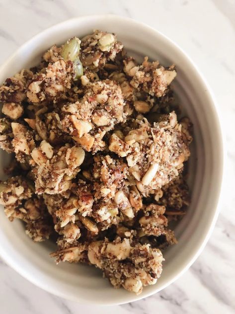 Muesli Recipes, Granola Clusters Recipe, Ancient Grains Recipes, Clusters Recipe, Low Sugar Granola, Trail Mix Cookies, Muesli Recipe, Healthy Bakes, Nut Clusters