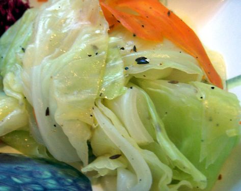 Cabbage Recipes Southern, Cabbage Side Dish, Steamed Cabbage, Good Recipe, Vegetarian Cabbage, Vegetarian Diet Plan, Cabbage Recipes, Simple Recipes, Vegetarian Diet