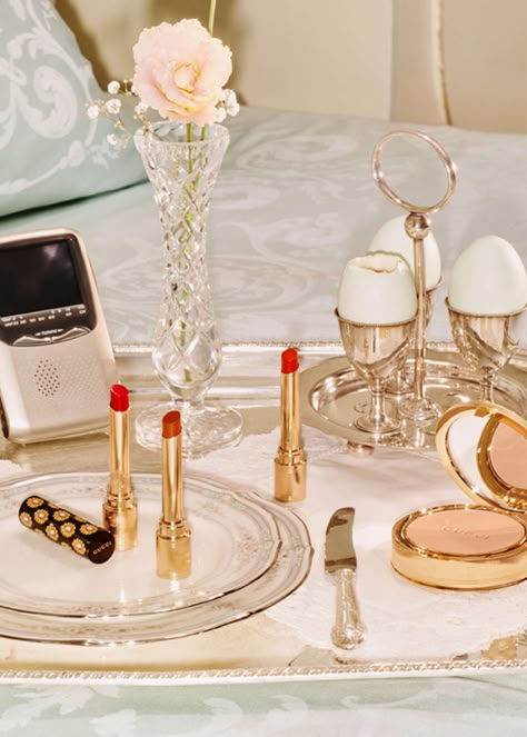 A breakfast in bed with nostalgic vibes sets the scene in the new Beauty campaign to present the new high shine moisturizing lipsticks. - Gucci Stories Gucci Beauty Campaign, Jordan Hemingway, Breakfast Trays, Lipstick Photos, Pillow Talk Lipstick, Gold Lipstick, Beauty Campaign, Gucci Beauty, Film Shot