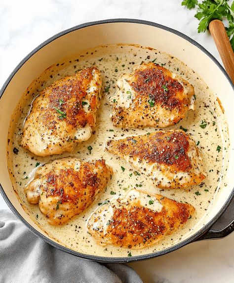 Creamy Garlic Parmesan Chicken, Creamy Chicken Recipes, Garlic Parmesan Sauce, Seared Chicken Breast, Seared Chicken, Dinner Prep, Garlic Parmesan Chicken, Parmesan Chicken, Sauce For Chicken