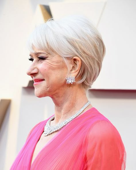 Helen Mirren Hair, Tattoo Frau, Mum Hair, Short Grey Hair, Mom Hairstyles, Hair Styles 2017, Helen Mirren, Hairstyles Over 50, Mens Hairstyles Short