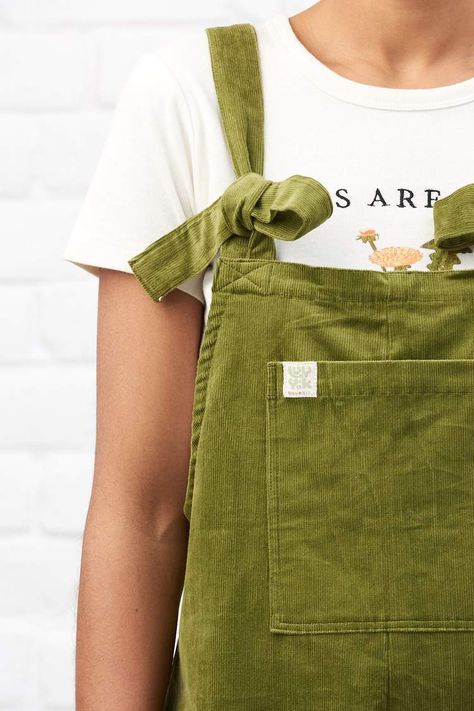 'The Organic Original' Corduroy Dungarees in Olive Green! These new corduroy dungarees are handmade from a gorgeous organic cotton and ethically produced like all Lucy and Yak dungarees! They come with loads of handy pockets, our signature self tie straps and classic oversized dungaree cut. Shop new in corduroy Dungarees now! #dungarees #corduroy #outfits #ethicalfashion Dungaree Outfit, Corduroy Dungarees, Cotton Dungaree, Lucy And Yak, Comfy Clothing, Voucher Code, Discount Codes, Dungarees, Upcycle Clothes