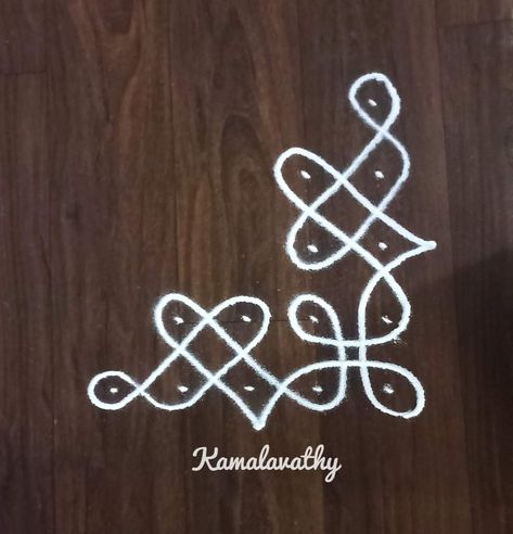 Side Rangoli, Border Kolam, Kolam Art, Small Kolam, Free Hand Designs, Chukkala Muggulu, Easy Rangoli Designs Videos, Border Rangoli, Dot Rangoli