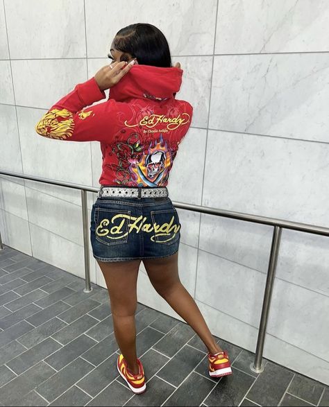 Ed Hardy Black Women, Ed Hardy Y2k Outfit, Ed Hardy Skirt Outfit Black Women, Ed Hardy Outfit Black Women, Night Outfits Bar, Freaknik Outfits, Ed Hardy Outfit, Rod Wave Concert, How To Grow Hydrangeas