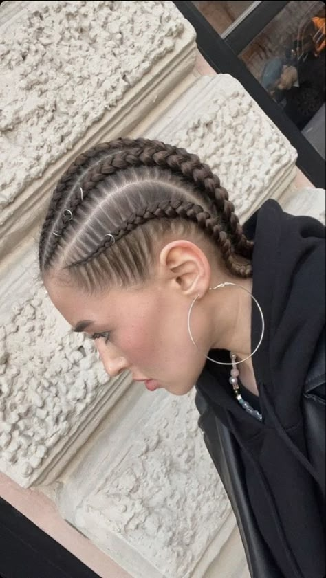 Cornrows Braids White, Brades Hair, Cornrows Short Hair, White Girl Cornrows, Corn Roll Hair Styles, White Girl Braids, Hair Stayl, Colored Box Braids, Ulzzang Hair