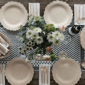 Eco-Friendly Wedding Inspiration | From Decor to Dinner | Thoughtfully designed products made from natural and renewable materials Disposable Plates Wedding, Disposable Dishes, Fancy Disposable Plates, Fancy Plates, Disposable Wedding Plates, Plates Wedding, Dining Roo, Sustainable Flowers, Wedding Tableware