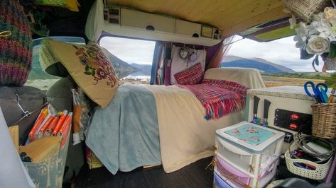 Pamthevan | A girl and a dog in a van Volkswagen Bus Interior, Kangoo Camper, Ideas Habitaciones, Van Dwelling, Bus Interior, Kombi Home, Combi Vw, Bus Life, Camper Makeover