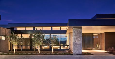 Dream spa-like mountain retreat amidst a prairie field in Colorado Ultra Modern House, Modern Mountain House Plans, Dream Spa, Contemporary Mountain Home, Modern Mountain House, Mountain Home Exterior, Dreams Spa, Steamboat Springs Colorado, Masculine Decor