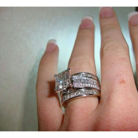 .....just WOWWW!! just beautiful Expensive Wedding Rings, Wedding Rings Princess Cut, Princess Cut Rings, Princess Cut Engagement Rings, Princess Cut Diamond, Engagement Ring Cuts, Bling Rings, Fine Rings, The Ring