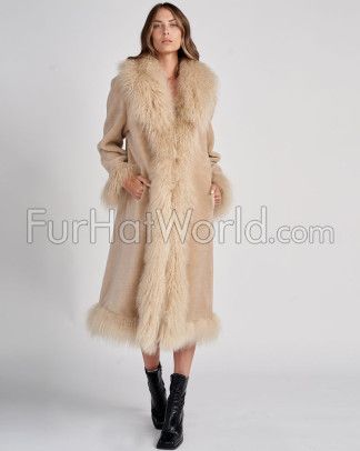 Caroline Outfits, Sheepskin Coat Outfit, 70s Costume, Mongolian Lamb, Penny Lane Coat, Mountain Style, Sheepskin Jacket, Long Coat Women, Sheepskin Coat