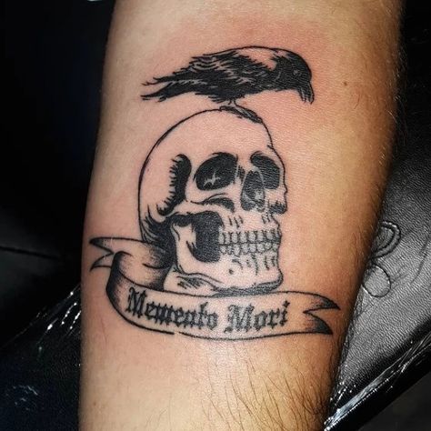 Memento Mori Skull Tattoo Design, Skull Memento Mori Tattoo, Memento Mori Traditional Tattoo, Momento Mori Tattoo Men, Gothic Tattoos Men, Memento Mori Tattoo Men, Momento Mori Tattoo, Memento Mori Tattoo Ideas, Crossbones Tattoo