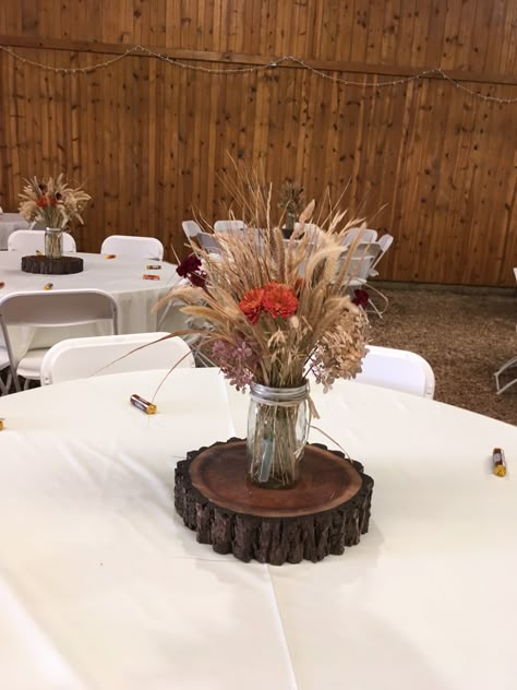 Wheat Mason Jar Centerpieces, Pampas Grass Mason Jar, Mason Jar Western Centerpieces, Mason Jars With Pampas, Boho Western Table Centerpieces, Pampas Grass Mason Jar Centerpiece, Mason Jar Boho Centerpieces, Western Mason Jar Centerpieces, Wheat Table Centerpieces