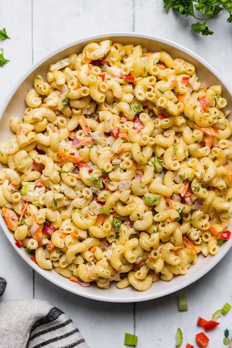 A veganized version of classic deli-style macaroni salad that is spot on to the original, and maybe even better!  #sweetsimplevegan #picnic #veganmacaronisalad #rainbowsalad #summersalad #veganized #delistyle Deli Style Macaroni Salad, Vegan Macaroni Salad, Salad Videos, Summer Picnic Food, Classic Macaroni Salad, Vegan Cheddar Cheese, Salads Pasta, Salads For A Crowd, Pasta Salad Dressing