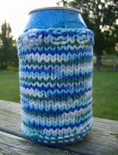 lil knit of this & that: Soda Can Cozy....Free Pattern Knit Coffee Cozy Pattern, Knit Cup Cozy, Knit Coffee Cozy, Diy Knitting Projects, Coffee Cozy Pattern, Diy Projects To Make And Sell, Can Cozy, Coffee Cozies, Strep Throat