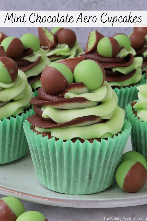 Recipe for Mint Chocolate Aero Cupcakes - a mint chocolate cupcake with two toned mint chocolate buttercream, decorated with Aero chocolate #thebakingexploer #aerocupcakes #mintchocolatecupcakes #chocolatemint #twotonebuttercream Mint Chocolate Recipes, Aero Chocolate, Mint Chocolate Cupcakes, Mint Chocolate Cake, Cupcake Cake Designs, Mint Recipes, Just Cakes, Chocolate Buttercream, Chocolate Muffins