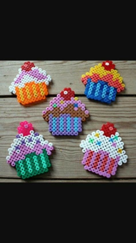 Hamma Beads Ideas, Easy Perler Bead Patterns, Melty Bead Patterns, Pearl Beads Pattern, Easy Perler Beads Ideas, Fuse Bead Patterns, Hama Beads Design, Perler Crafts, Diy Perler Bead Crafts