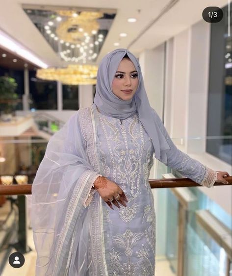 Hijab With Eastern Wear, Hijabi Lehenga Outfit, Pakistani Suits With Hijab, Hijab Pakistani Outfit, Bridal Dulhan, Hijab Designs, Hijab Style Tutorial, Hijab Fashionista, Womens Trendy Dresses