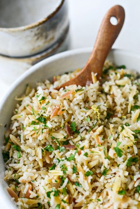 Greek Lemon Rice Pilaf - Simply Scratch Greek Lemon Rice Pilaf, Greek Lemon Rice Recipes, Lemon Orzo Rice, Greek Pilaf, Greek Rice Recipe, Lemon Rice Pilaf, Mediterranean Lunches, Greek Rice Pilaf, Toasted Orzo