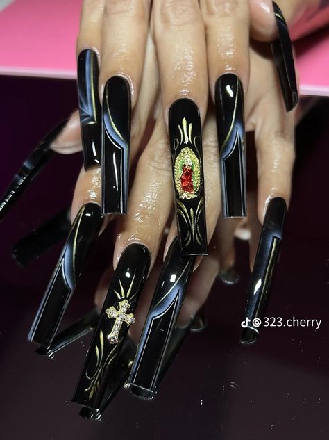 Chicana Inspired Nails, Mexican Inspo Nails, Nail Designs Chicana, Red Chicana Nails, Gangsta Nails, Lowrider Inspired Nails, Chicano Nails Designs, Low Rider Nails, Lowrider Nail Designs